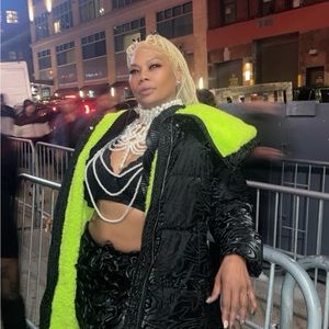 Meet your Posher, Deanna